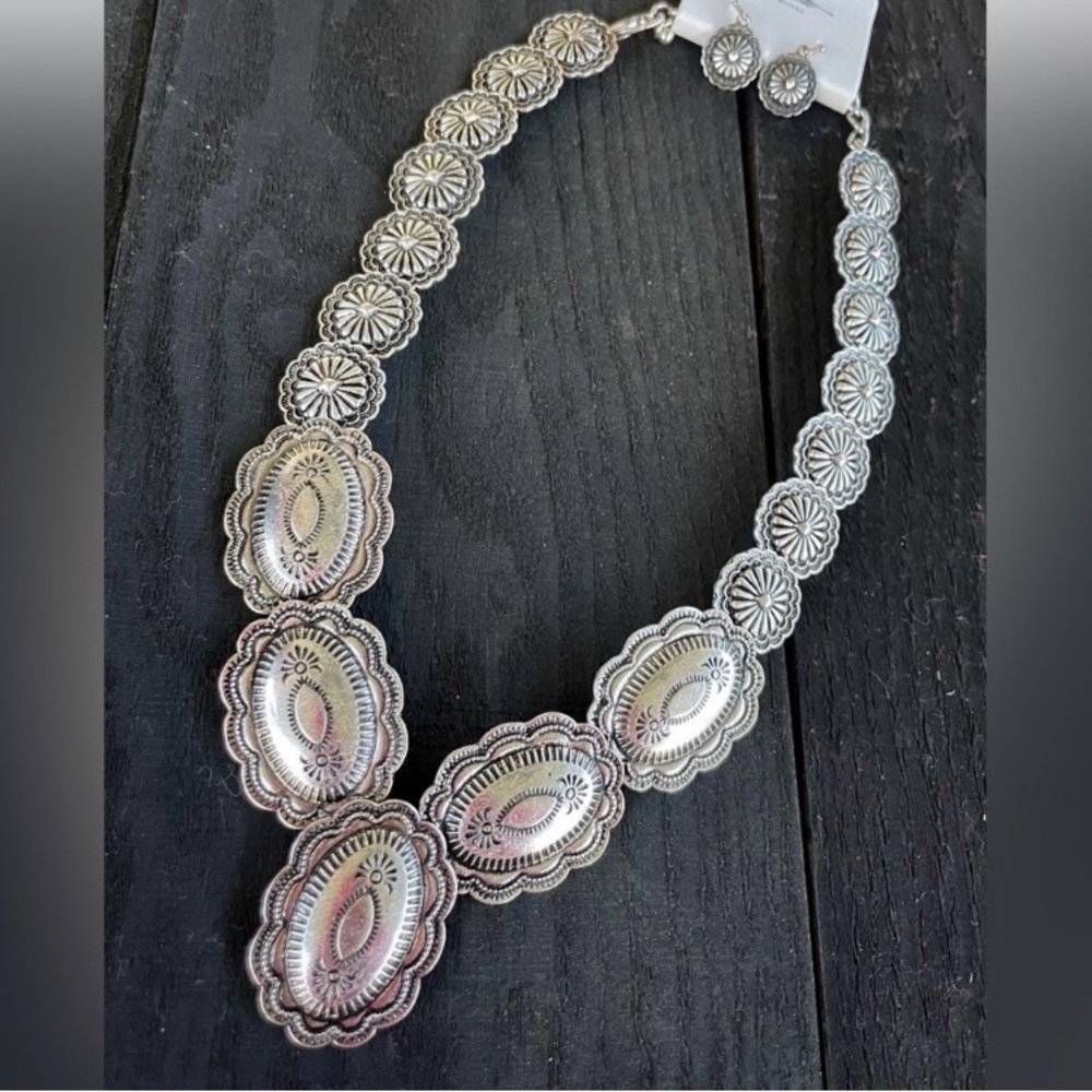 Silver Western Concho Necklace